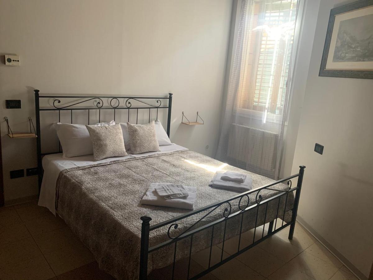 Le Stanze Sul Po Ferrara Exterior foto